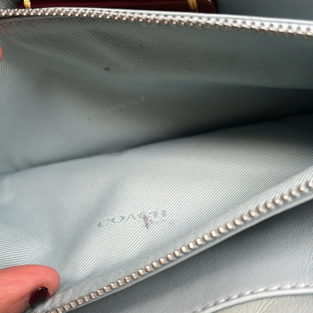 Coach Pillow Tabby Ombre 26 - Picture 7 of 11